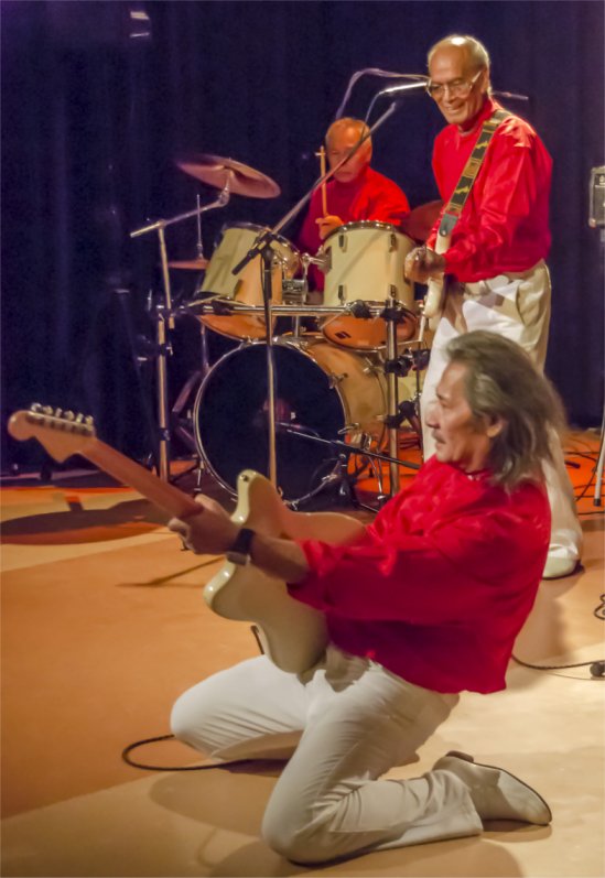 Java Guitars te boeken bij www.kwekel-evenementen.nl