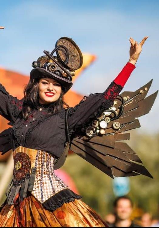 Steampunk steltloopact,  www.kwekel-evenementen.nl